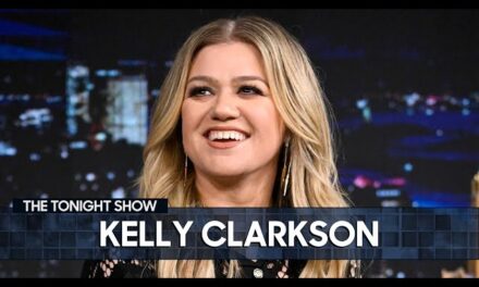 Kelly Clarkson Opens Up About Vinyl Obsession, Rejecting Mariah Carey, and Personal Journey on “The Tonight Show