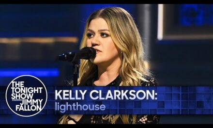 Kelly Clarkson Gives Emotionally-Charged Performance of “Lighthouse” on Jimmy Fallon’s Show