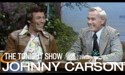 Johnny Carson and Ed Ames Reflect on Unforgettable Tomahawk Sketch on ‘The Tonight Show’