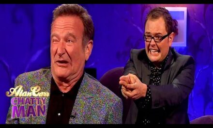 Robin Williams Leaves Audience in Stitches with Hilarious Banter on Alan Carr: Chatty Man