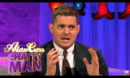 Michael Bublé showcases his charm and humor in an unforgettable interview on “Alan Carr: Chatty Man
