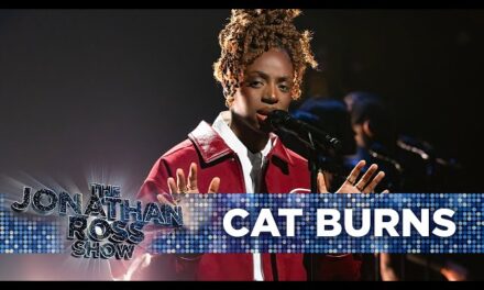 Cat Burns Mesmerizes Audience with Emotional Performance of “Alone” on The Jonathan Ross Show