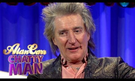 Rod Stewart’s Hilarious and Nostalgic Interview on Alan Carr: Chatty Man