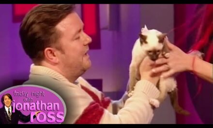 Ricky Gervais’ Heartwarming Moment with New Kitten on “Friday Night with Jonathan Ross