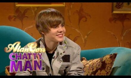 Justin Bieber Charms Alan Carr: A Lively and Entertaining Talk Show Episode