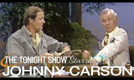 Jim Fowler Wows Johnny Carson with Massive Beetle and Incredible Chameleon on The Tonight Show