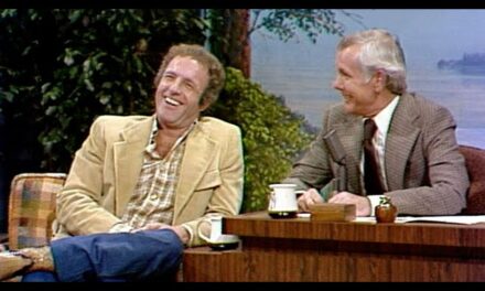 Celebrity Rodeo Revelations: James Caan’s Wild Ride on The Tonight Show Starring Johnny Carson