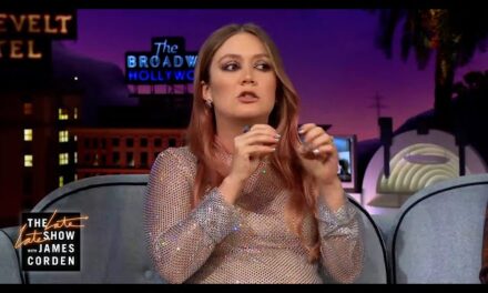 Billie Lourd Shares Hilarious Family Photo and Talks Turning 30 on ‘The Late Late Show’