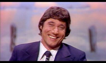 Joe Namath Talks Football Career, Rumors, and Lighthearted Moments on The Tonight Show with Johnny Carson